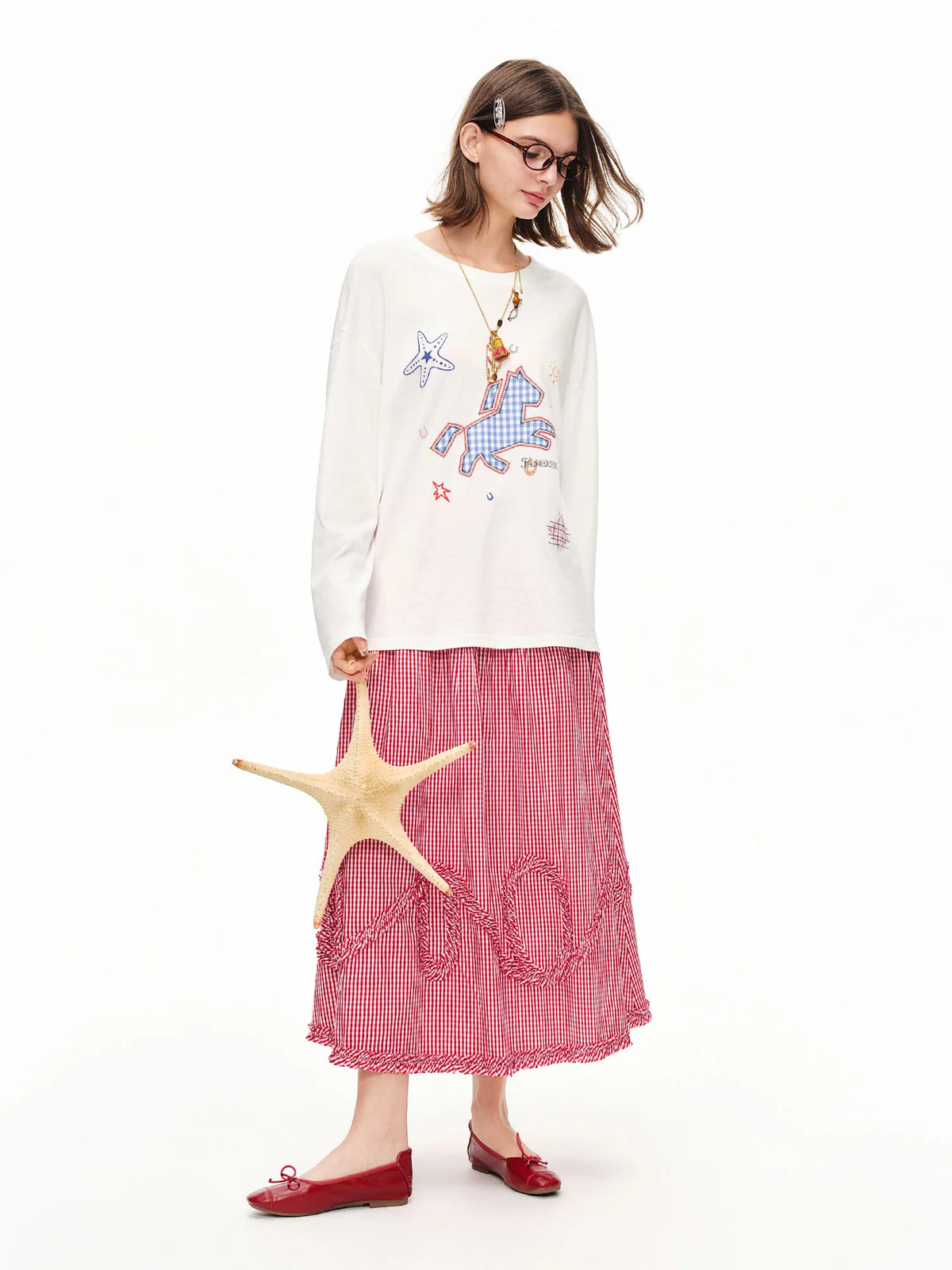 Women's Linen Cotton T-Shirt - Foal Applique Casual Summer Top